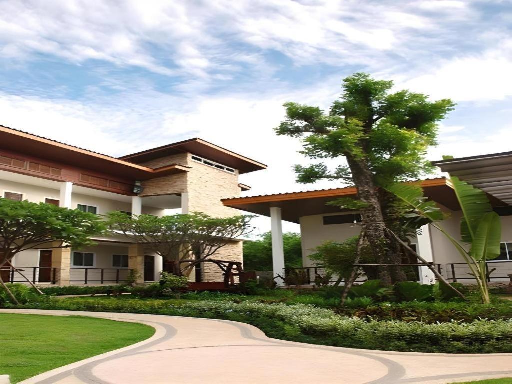 The Park Nangrong Resort מראה חיצוני תמונה