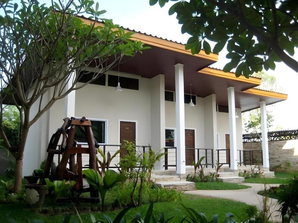 The Park Nangrong Resort מראה חיצוני תמונה